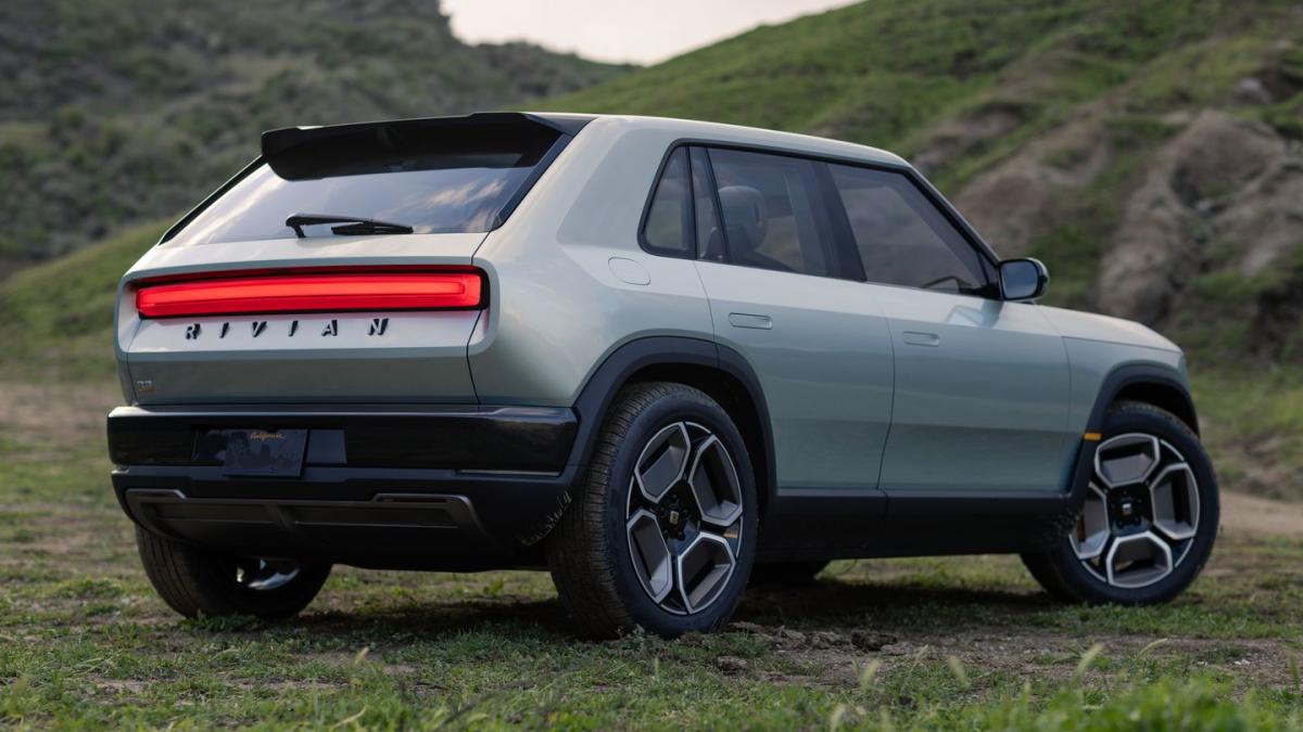 Revving Up the Electric Revolution: Rivian R3 and R3X Take Center Stage in the Crossover Market